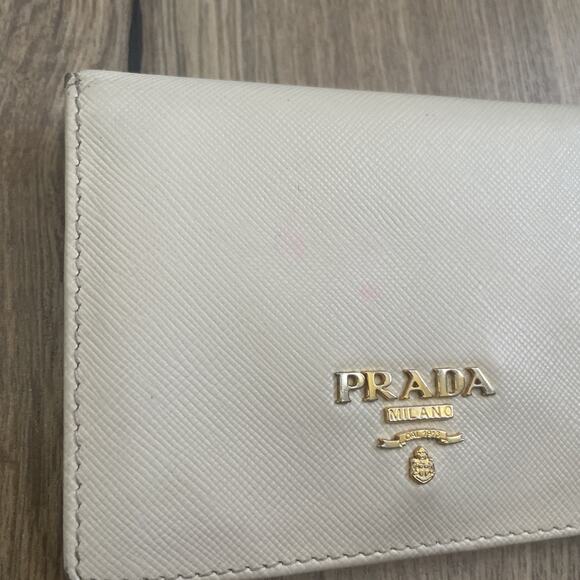 PRADA SAFFIANO METAL CERA 1M0204 Vertical Card Holder Ivory Gold Hardware GUC - Picture 3 of 11
